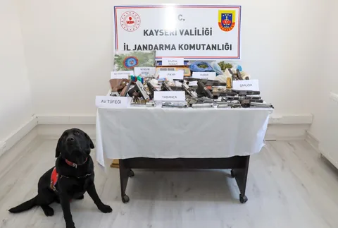 Kayseri Jandarmadan 33 Adreste Torbacılara Şok Baskın: 30 Şüpheli Yakalandı — haber görseli