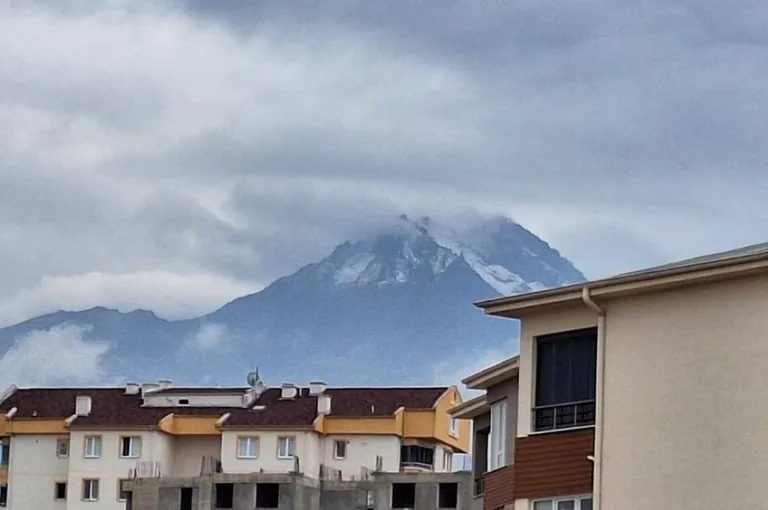 Erciyes’e sezonun İlk karı düştü — haber görseli