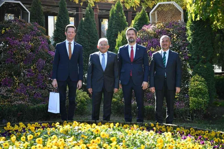 Başkan Büyükkılıç, Macaristan Ankara Büyükelçisi Matis ve Fahri Konsolos Şahbaz'ı Ağırladı — haber görseli