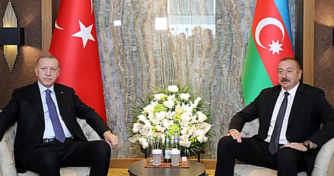 Azerbaycan'da yapılan cumhurbaşkanı seçimini Aliyev kazandı — haber görseli
