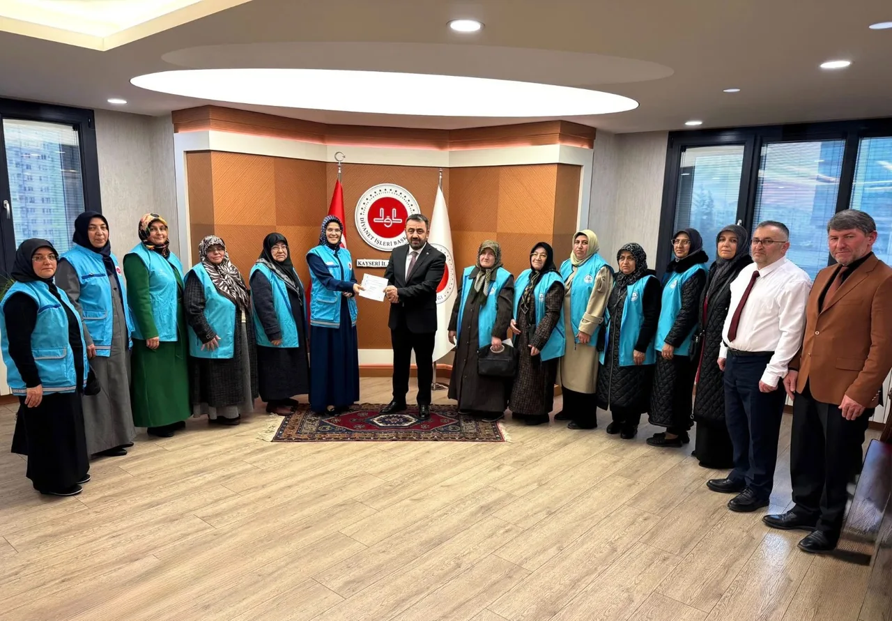 Kayseri Mantısı Gazze’ye Umut Oldu: TDV Kayseri Kadın Kolları’ndan Gazze’ye mantılı destek — haber görseli