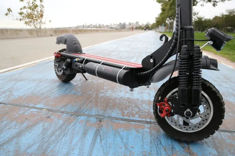 Elektrikli scooter yönetmeliği değişti: İşte Resmi Gazete'de Yayımlanan Detaylar — haber görseli