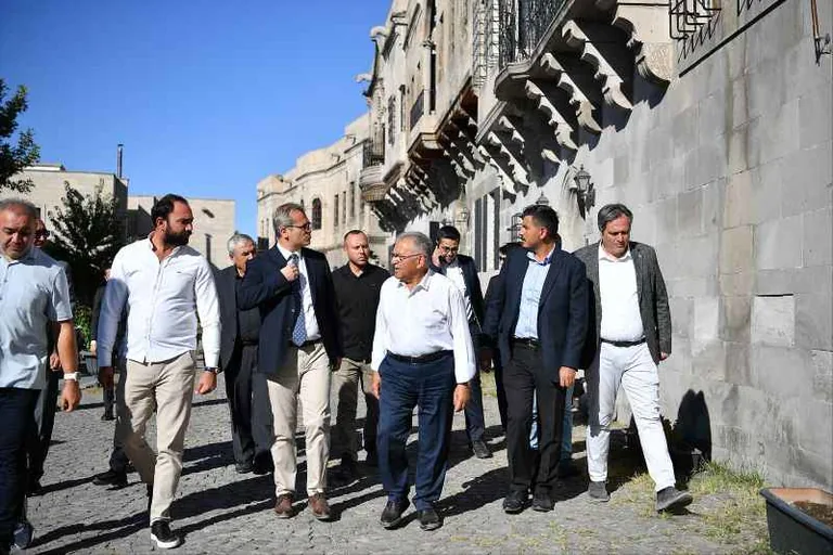 Başkan Büyükkılıç ile Tarihi Kayseri Mahallesi Yeniden Hayat Buluyor — haber görseli