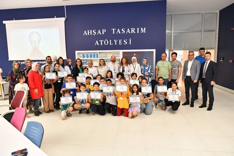 Başkan Büyükkılıç, Bilim Merkezi’nde çocuklarla bir araya geldi — haber görseli