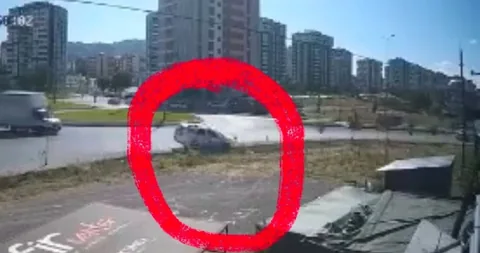 Kayseri'de Sürücü Terörü! Beyza Nur P. Kaldırımdaki Yayaya Çarptı: Mahmut Yıldız Yaşam Mücadelesi Veriyor — haber görseli