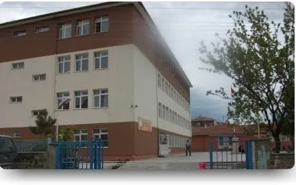  Okulda "Koltuk" Kavgası Kanlı Bitti: Yahyalı'da Bir Öğrenci Bıçaklandı — haber görseli