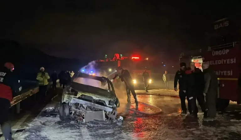 Nevşehir Kayseri Karayolunda Kaza! Otomobil ve Motosiklet Alev Aldı — haber görseli
