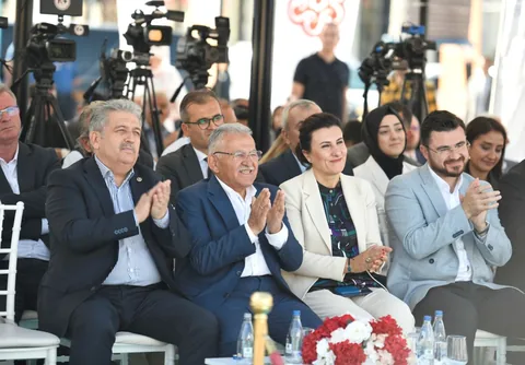 Kayseri’de ‘Mobil Dijital Gençlik Merkezi’ Hizmete Girdi — haber görseli