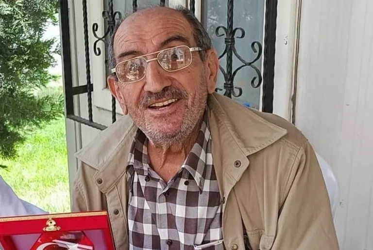 6 dönemdir muhtarlık yapan Kösehaliloğlu vefat etti — haber görseli