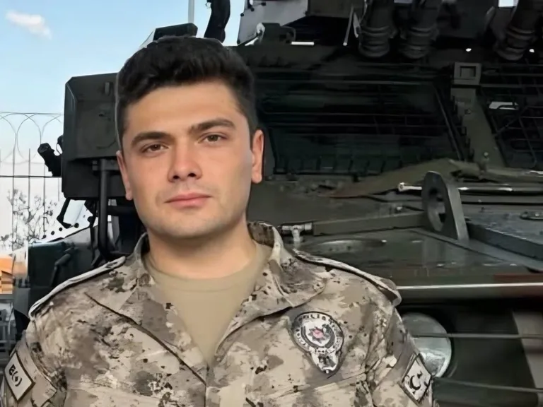 Mersin’de kahreden haber: Polis memuru Mustafa Karapınar şehit oldu — haber görseli