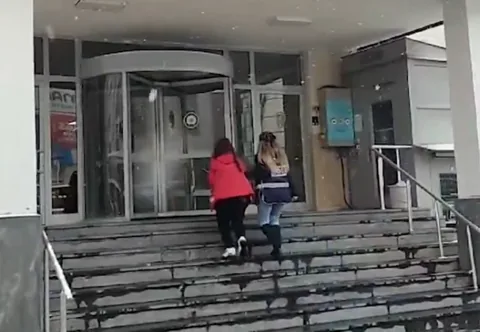 Evden Hırsızlık Suçundan Aranan Firari Kadın Kayseri’de Yakalandı — haber görseli