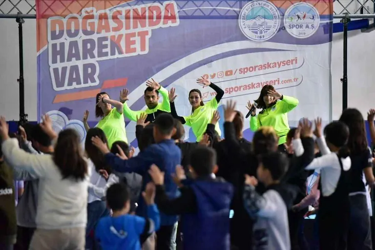Büyükşehir Spor A.Ş.'den Pınarbaşı'da "Çocuk Şenliği" — haber görseli