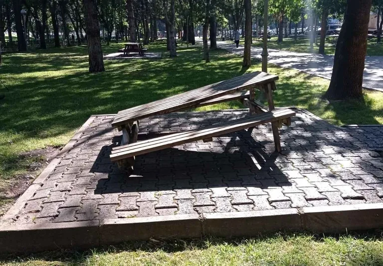 Kayseri'de Parklara Zarar Veren Vandallar Yine İş Başında  — haber görseli