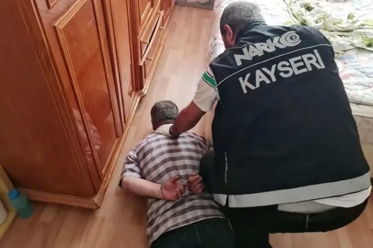 Kesinleşmiş Hapis Cezası Bulunan 6 Firari Yakalandı — haber görseli