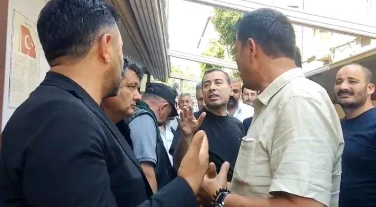 SonDakika.. Kayseri CHP’de Görev Değişikliği Kararı Sonrası Gerginlik! Tansiyon Yükseldi — haber görseli