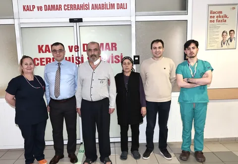 Modern Tıbbın Zaferi: Erciyes Üniversitesi İmkânsızı Başardı, Kayseri’de Kalp Cerrahisinde Yeni Devir! — haber görseli