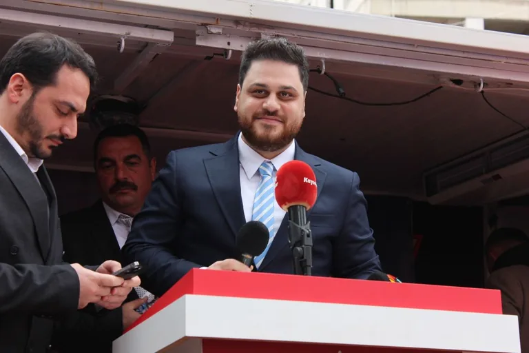 Hüseyin Baş: Yaşlanmış Bir Siyaset Var, Bunu Gençlerin Devralması Gerekiyor — haber görseli