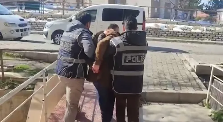 Kayseri'de Firari Hırsız Paketlendi!  14,5 yıl hapisle aranan hükümlü cezaevinde — haber görseli