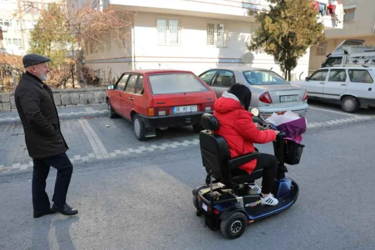 Başkan Çolakbayrakdar, Rabia Yağmur'un Hayalini Gerçekleştirerek Mutluluğuna Ortak Oldu — haber görseli