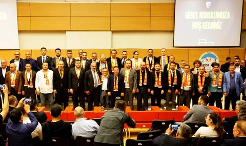 Kayserispor’da Başkan Ali Çamlı güven tazeledi — haber görseli