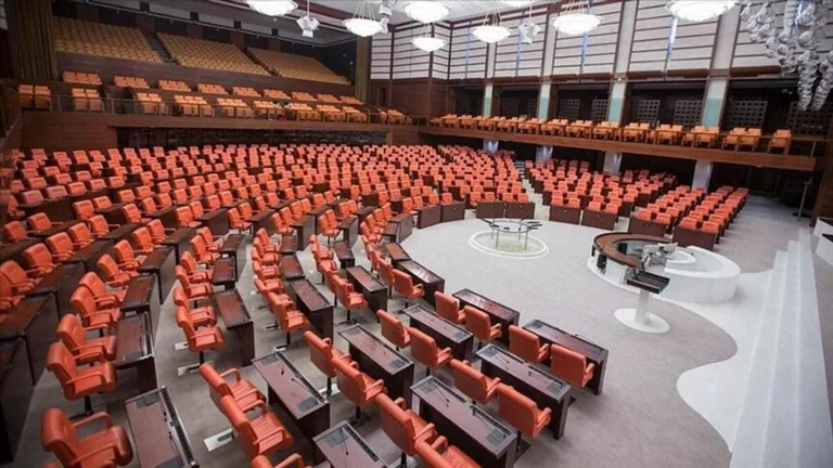 Fahiş Fiyat Artışı ve Stokçuluk Cezası Ağırlaşıyor! 3 KEZ CEZA ALAN İŞLETMEYE KAPATMA CEZASI — haber görseli