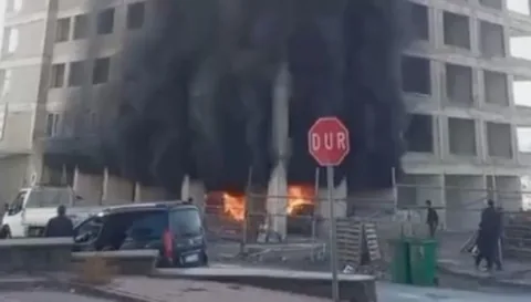 Kayseri'de İnşaat Alanında Korkunç Yangın — haber görseli