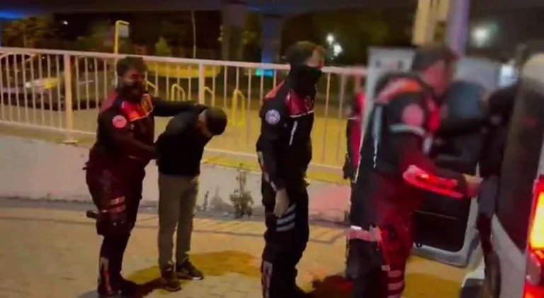 ‘Asker eğlencesi’ Diye Otomatik Tüfekle Ateş  Açtılar: 4 Gözaltı — haber görseli