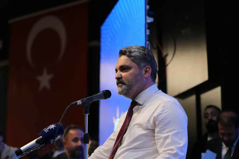 AK Parti İl Başkanı Üzüm::Terör yandaşlarına ve acemilere Kayseri’de verilecek bir tane oyumuz yok — haber görseli