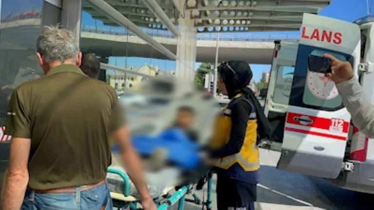 Yeşil Mahalle'de Anne Oğlunu Bıçakla Yaraladı — haber görseli