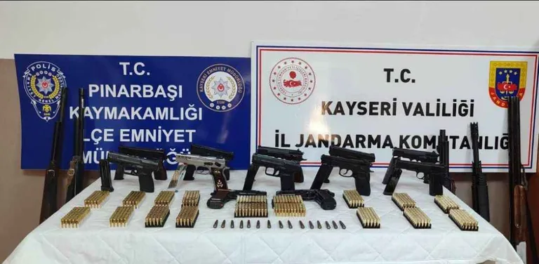 Düğünde Havaya Ateşin Bedeli Ağır Oldu: Pınarbaşı'da 11 Kişiye Ceza Yağdı — haber görseli