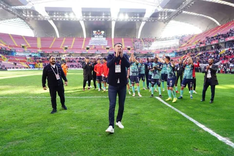 Kayserispor, Burak Yılmaz ile yenilmezlik serisini 5 maça çıkardı — haber görseli
