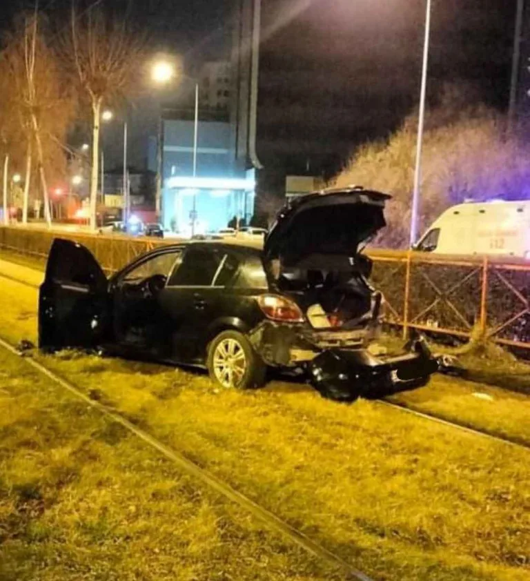 Kayseri'de Tramvay Yolunda Kaza — haber görseli