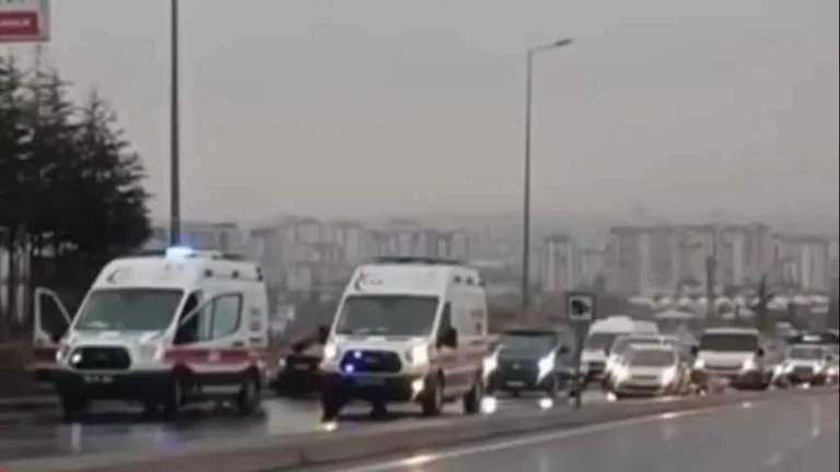 Feci kazada ağır yaralanan genç kız hayatını kaybetti — haber görseli