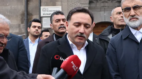 Kayseri Protokolü Hunat Camii’nde Bayramlaştı — haber görseli