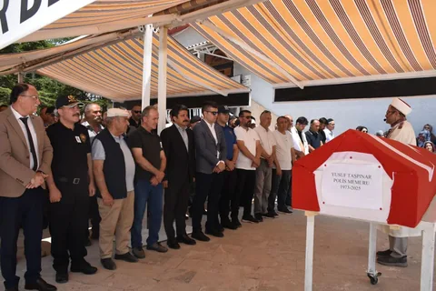 Kurban Keserken Kalp Krizi Geçiren Polis Memuru Yusuf Taşpınar, Son Yolculuğuna Uğurlandı — haber görseli