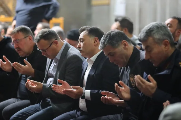 Kayseri’nin manevi mimarı Seyyid Burhaneddin anıldı — haber görseli