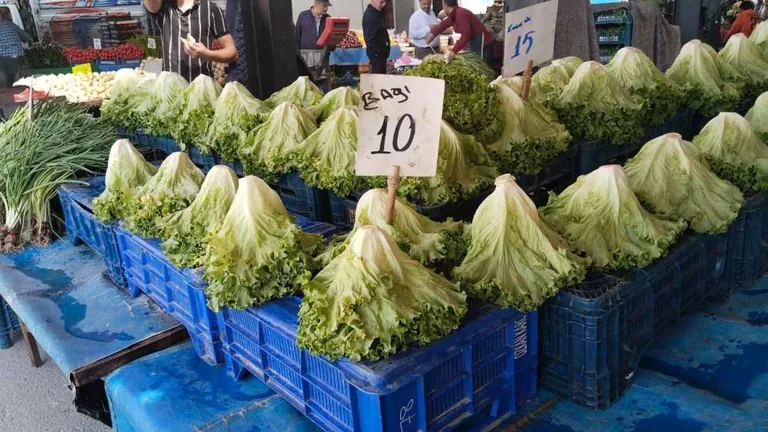 Semt Pazarında Bile Fiyatlar Ateş Pahası! İşte Güncel Sebze- Meyve Fiyatları — haber görseli