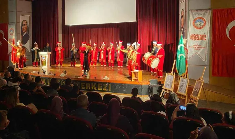 Ortaokul Öğrencilerinden 'Sözün Bittiği Yerde Şiir Başlar’ Etkinliği — haber görseli
