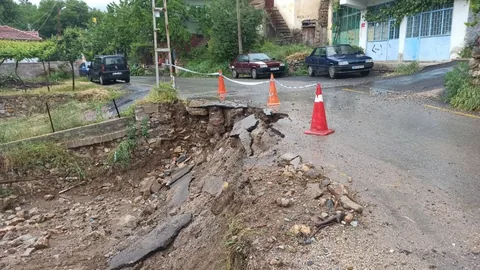 Yahyalı’yı sağanak vurdu! Kapuzbaşı ve Büyükçakır’da sel, Çağlayan yolunda göçük — haber görseli