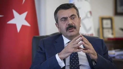 Milli Eğitim Bakanı Tekin'den "Torpil İddialarına" Net Cevap: "Teknik Olarak İmkansız!" — haber görseli