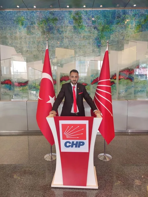 CHP Kocasinan İlçe Başkanı Barış Özdemir Görevden Alındı — haber görseli