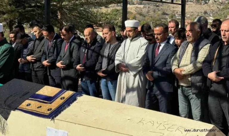Doğum Gününden İki Gün Sonra Ölüm Haberi Geldi! Otomobilin Çarptığı 14 Yaşındaki Buğlem Berra Alptekin Öldü — haber görseli