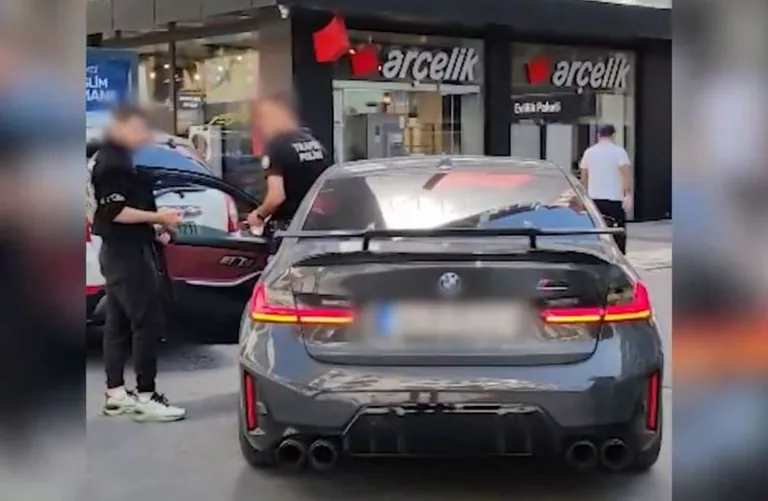 SonDakika Kayseri’de Trafik Terörü Bitmiyor! 1 Haftada 1.700 Sürücü ve Araca Ceza — haber görseli