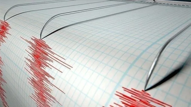 Çanakkale'de 4,9 büyüklüğünde deprem! İstanbul ve çevre illerde de hissedildi — haber görseli