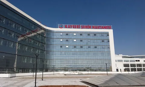 107 Asker Yemekten Zehirlendi: Kayseri 1. Komando Tugayı’nda Gıda Zehirlenmesi Şoku — haber görseli