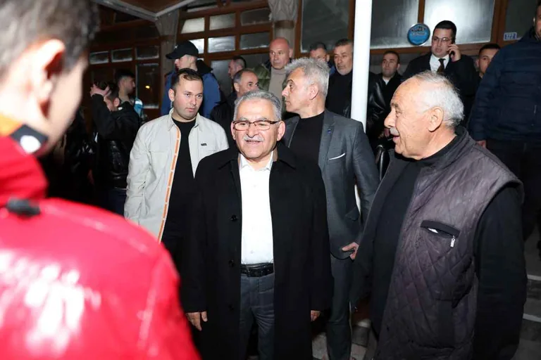 Başkan Büyükkılıç, Alparslan Mahallesi'nde Esnafları Ziyaret Etti  — haber görseli