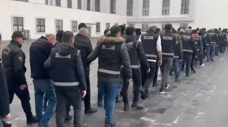 Feyyaz Küçükkaraca'nın yönettiği çeteye operasyon: 44 şüpheli yakalandı! — haber görseli