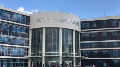 KAYSERİ'DE TRAFİK POLİSİNİ YARALAYAN SÜRÜCÜ SERBEST BIRAKILDI — haber görseli