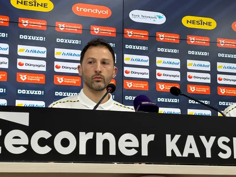 Fenerbahçe Teknik Direktörü Tedesco’dan Kayserispor yorumu: “Küçük takım gibi oynadılar” — haber görseli