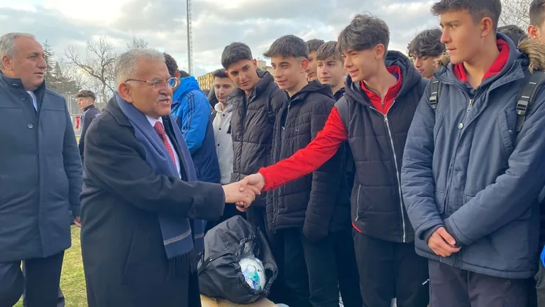Başkan Büyükkılıç'tan Amatör Spor Kulüplerine Destek — haber görseli